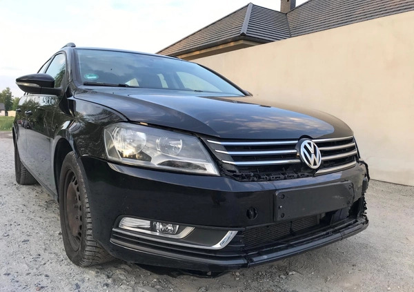 Volkswagen Passat cena 17500 przebieg: 92007, rok produkcji 2011 z Kalisz małe 121